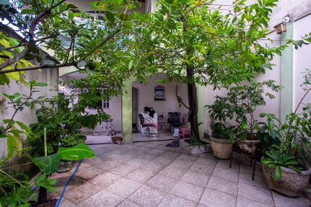 Casa para alugar com 350m², 3 quartos e 3 vagasQuintal