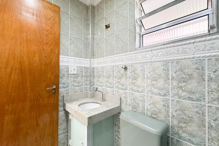Apartamento à venda com 75m², 2 quartos e 1 vagaBanheiro Social