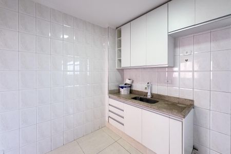 Apartamento à venda com 75m², 2 quartos e 1 vagaCozinha 