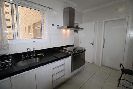 Apartamento para alugar com 156m², 4 quartos e 3 vagasCozinha