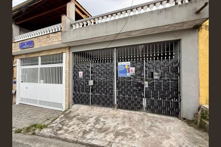 Casa para alugar com 50m², 1 quarto e 1 vaga Casa para alugar com 50m², 1 quarto e 1 vagaFachada