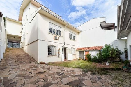 Casa à venda com 246m², 4 quartos e 3 vagasPátio