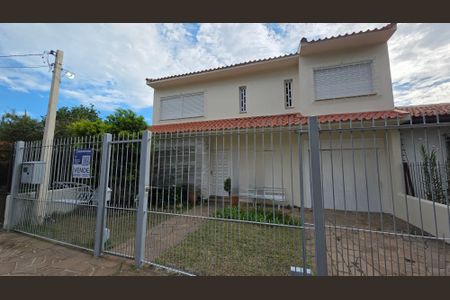 Casa à venda com 246m², 4 quartos e 3 vagasFachada