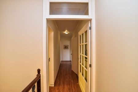 Casa à venda com 246m², 4 quartos e 3 vagasCorredor