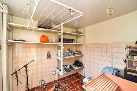 Casa à venda com 246m², 4 quartos e 3 vagasÁrea de Serviço