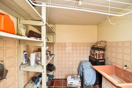 Casa à venda com 246m², 4 quartos e 3 vagasÁrea de Serviço