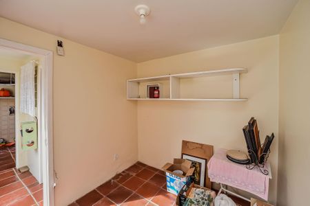 Casa à venda com 246m², 4 quartos e 3 vagasQuarto de Serviço