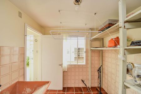 Casa à venda com 246m², 4 quartos e 3 vagasÁrea de Serviço