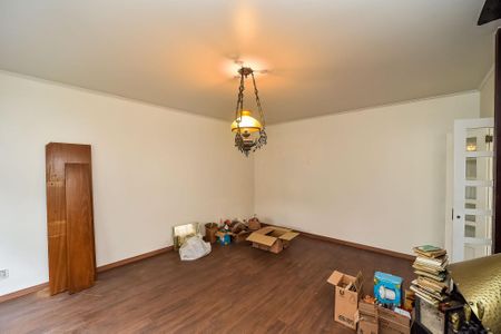 Casa à venda com 246m², 4 quartos e 3 vagasSala