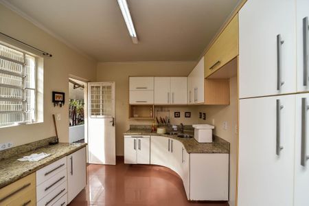 Casa à venda com 246m², 4 quartos e 3 vagasCozinha