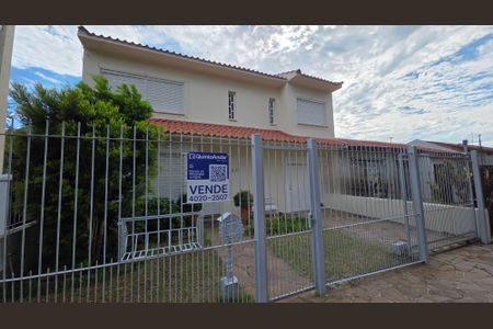 Casa à venda com 246m², 4 quartos e 3 vagasFachada