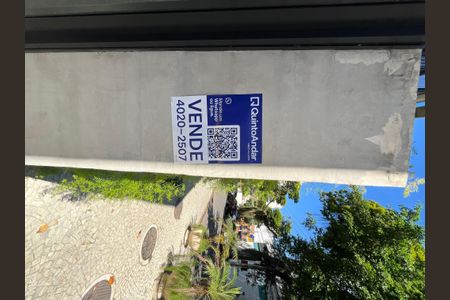 Apartamento à venda com 135m², 4 quartos e 2 vagas Apartamento à venda com 135m², 4 quartos e 2 vagasPlaca