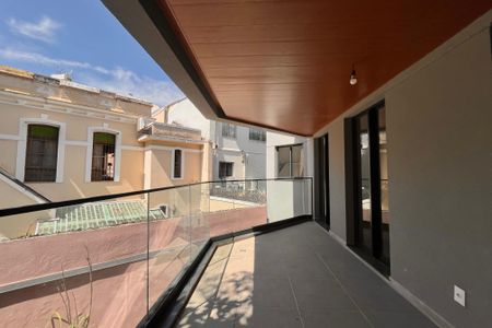 Apartamento à venda com 135m², 4 quartos e 2 vagas Apartamento à venda com 135m², 4 quartos e 2 vagasVaranda