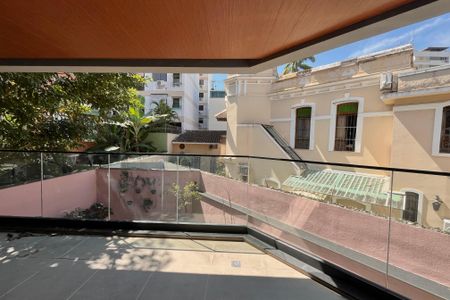 Apartamento à venda com 135m², 4 quartos e 2 vagas Apartamento à venda com 135m², 4 quartos e 2 vagasVaranda Quarto 1