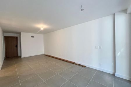 Apartamento à venda com 135m², 4 quartos e 2 vagas Apartamento à venda com 135m², 4 quartos e 2 vagasSala