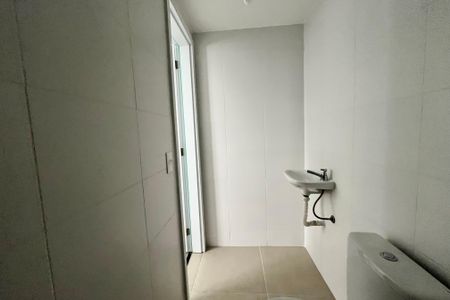 Apartamento à venda com 135m², 4 quartos e 2 vagas Apartamento à venda com 135m², 4 quartos e 2 vagasBanheiro de serviço