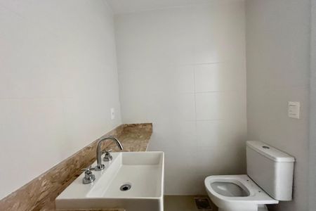 Apartamento à venda com 135m², 4 quartos e 2 vagasBanheiro social 1
