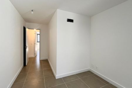 Apartamento à venda com 135m², 4 quartos e 2 vagas Apartamento à venda com 135m², 4 quartos e 2 vagasSuite 2