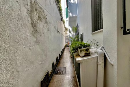Casa à venda com 266m², 4 quartos e 2 vagasQuintal 