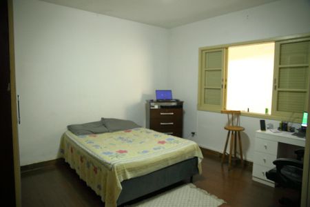 Casa à venda com 150m², 5 quartos e 2 vagasQuarto 1 