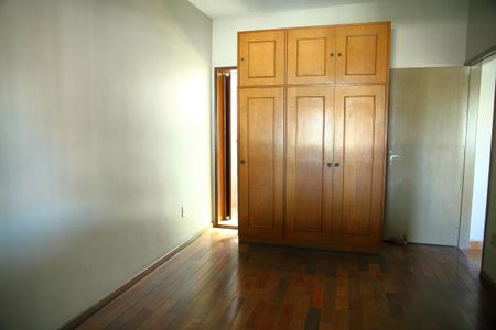 Casa à venda com 150m², 5 quartos e 2 vagasSuíte -casa 2 