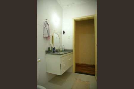 Casa à venda com 150m², 5 quartos e 2 vagasBanheiro