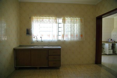 Casa à venda com 150m², 5 quartos e 2 vagasCozinha 