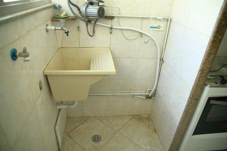 Casa à venda com 150m², 5 quartos e 2 vagasÁrea de Serviço