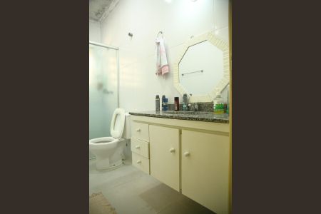 Casa à venda com 150m², 5 quartos e 2 vagasBanheiro