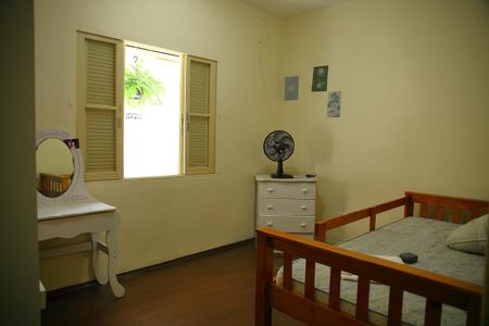 Casa à venda com 150m², 5 quartos e 2 vagasQuarto 2 