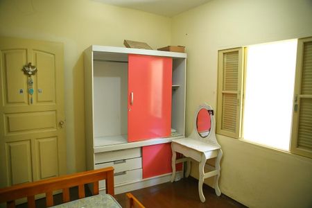 Casa à venda com 150m², 5 quartos e 2 vagasQuarto 2 