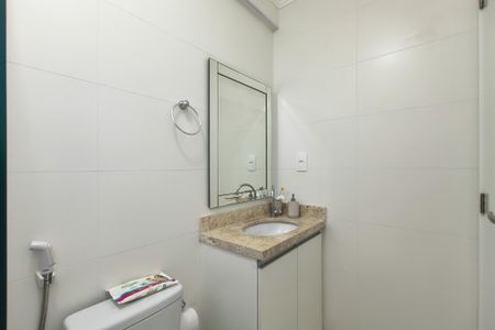 Apartamento para alugar com 70m², 2 quartos e 1 vaga Apartamento para alugar com 70m², 2 quartos e 1 vagaBanheiro da Suíte