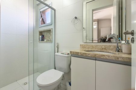 Apartamento para alugar com 70m², 2 quartos e 1 vaga Apartamento para alugar com 70m², 2 quartos e 1 vagaBanheiro da Suíte