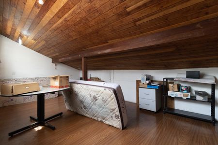 Casa para alugar com 226m², 4 quartos e 3 vagasSotão