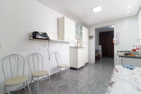 Casa para alugar com 226m², 4 quartos e 3 vagasCozinha 