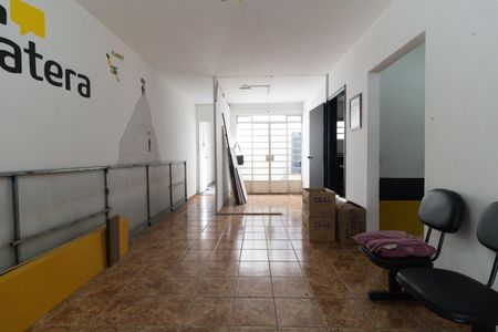 Casa para alugar com 226m², 4 quartos e 3 vagasSala