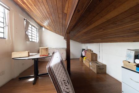 Casa para alugar com 226m², 4 quartos e 3 vagasSotão