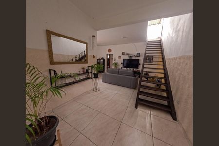 Sala de casa para alugar com 2 quartos, 129m² em Vaz Lobo, Rio de Janeiro