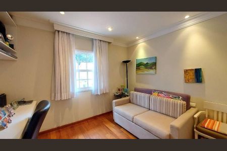 Casa à venda com 3 quartos, 228m² em Educandário, São Paulo