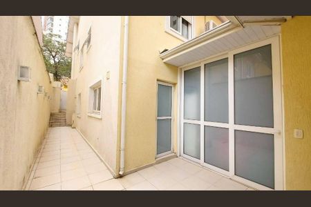 Casa à venda com 3 quartos, 228m² em Educandário, São Paulo