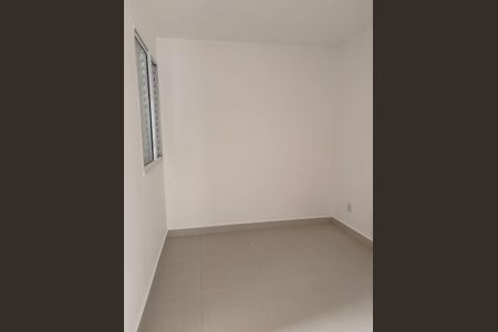 Quarto de apartamento para alugar com 2 quartos, 58m² em Jardim Patricia, Uberlândia