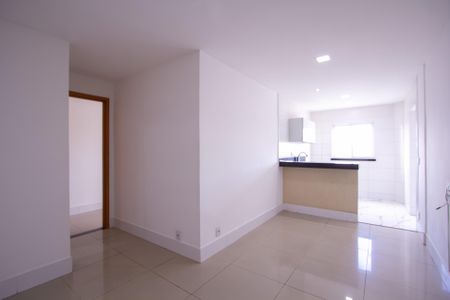 Sala de apartamento para alugar com 1 quarto, 34m² em Centro, São Gonçalo