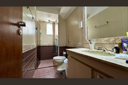 Apartamento à venda com 145m², 4 quartos e 2 vagasBanheiro 