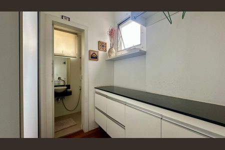 Apartamento à venda com 145m², 4 quartos e 2 vagasQuarto de serviço 