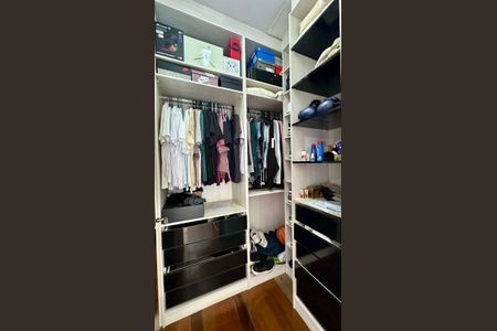 Apartamento à venda com 145m², 4 quartos e 2 vagasCloset 