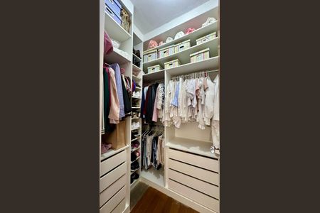 Apartamento à venda com 145m², 4 quartos e 2 vagasCloset 