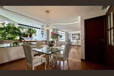 Apartamento à venda com 145m², 4 quartos e 2 vagasSala 