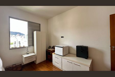 Apartamento à venda com 145m², 4 quartos e 2 vagasQuarto 