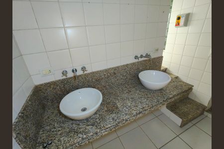 Casa para alugar com 280m², 4 quartos e 1 vagaBanheiro da Suíte