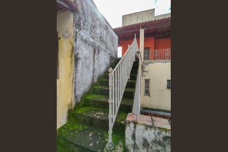 Casa para alugar com 280m², 4 quartos e 1 vagaEscada